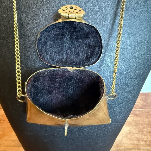 Vintage Brass Purse/ Pillow Purse 1930’s - Picture 8 of 16